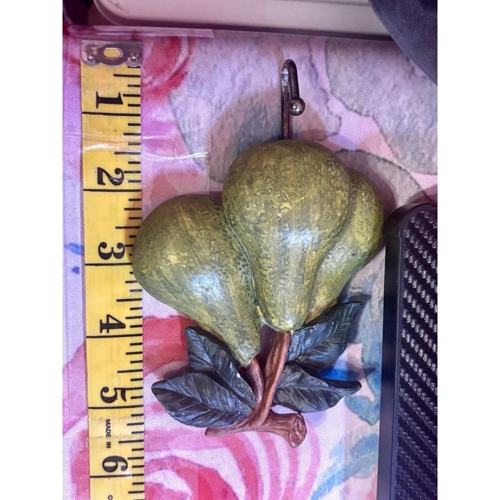 Vintage AEP Bellmawr NJ resin Green Pear, Fruit Themed kitchen wall hook Retro